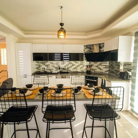 بيت للعطل Charming With Lovely View And Shared Pool In *